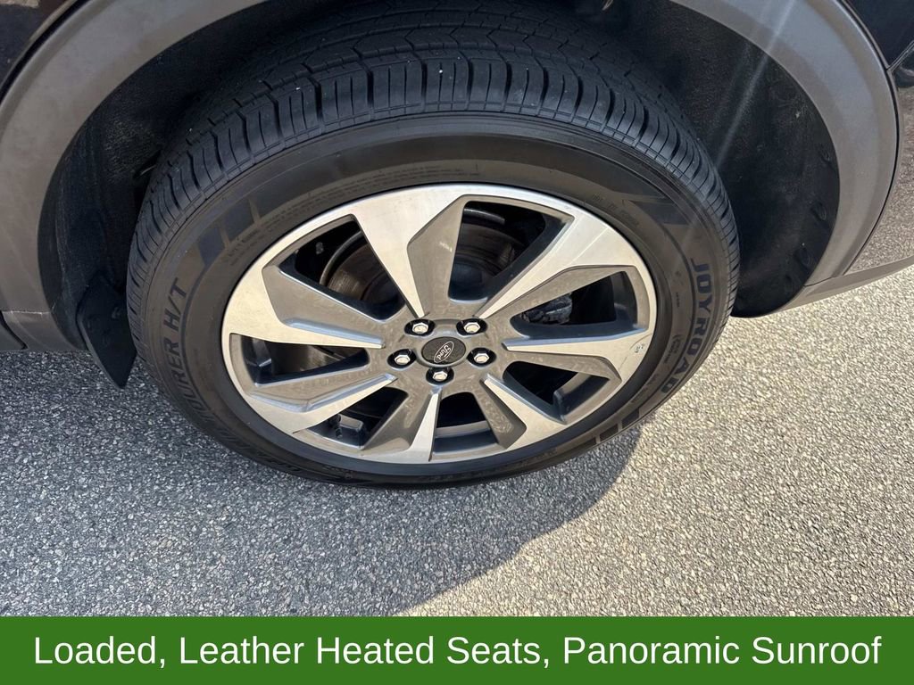 Certified 2024 Ford Escape Platinum AWD/4WD image 12