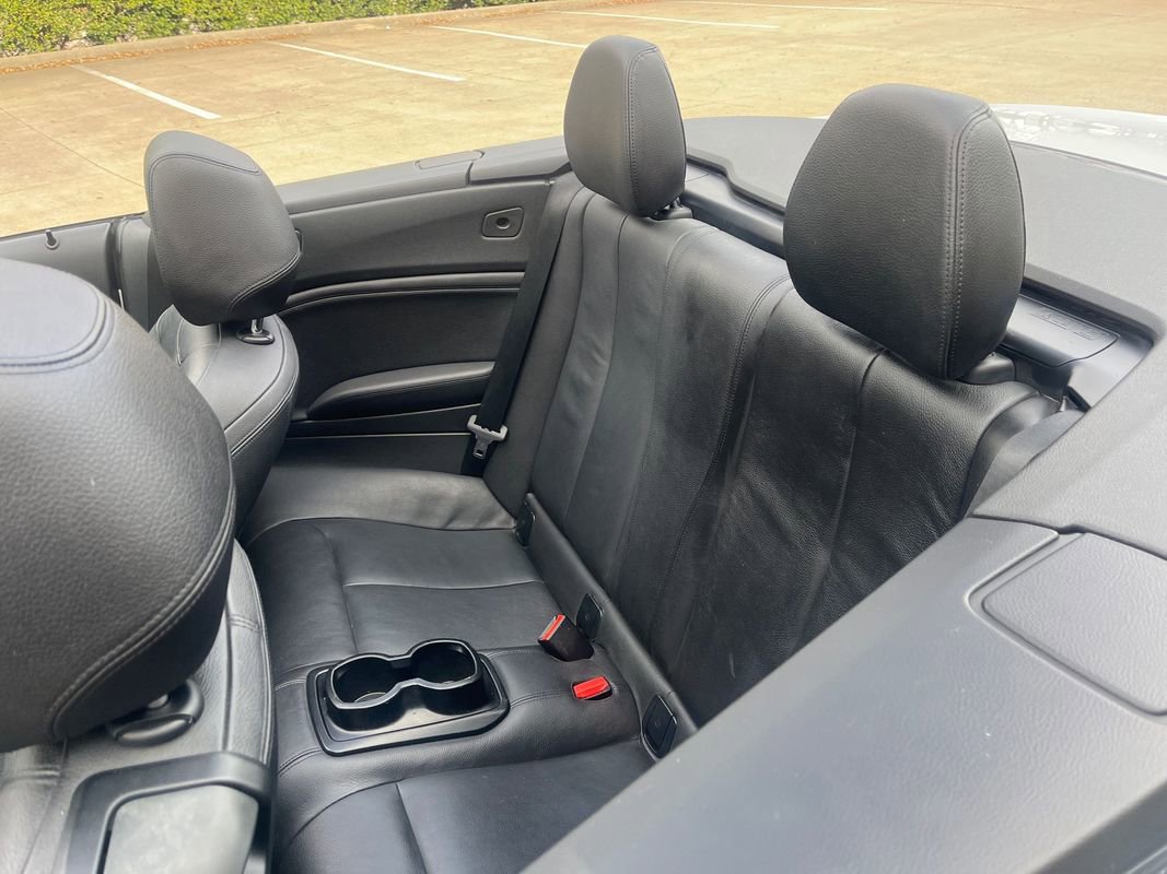 Used 2016 BMW M235i Convertible image 16