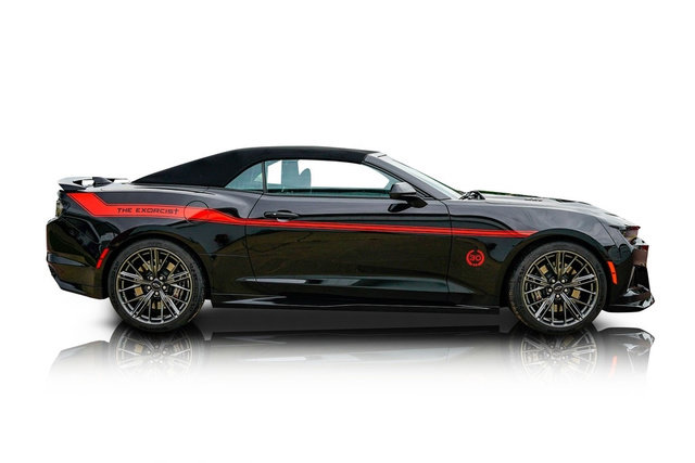 Used 2022 Chevrolet Camaro ZL1 RWD image 2