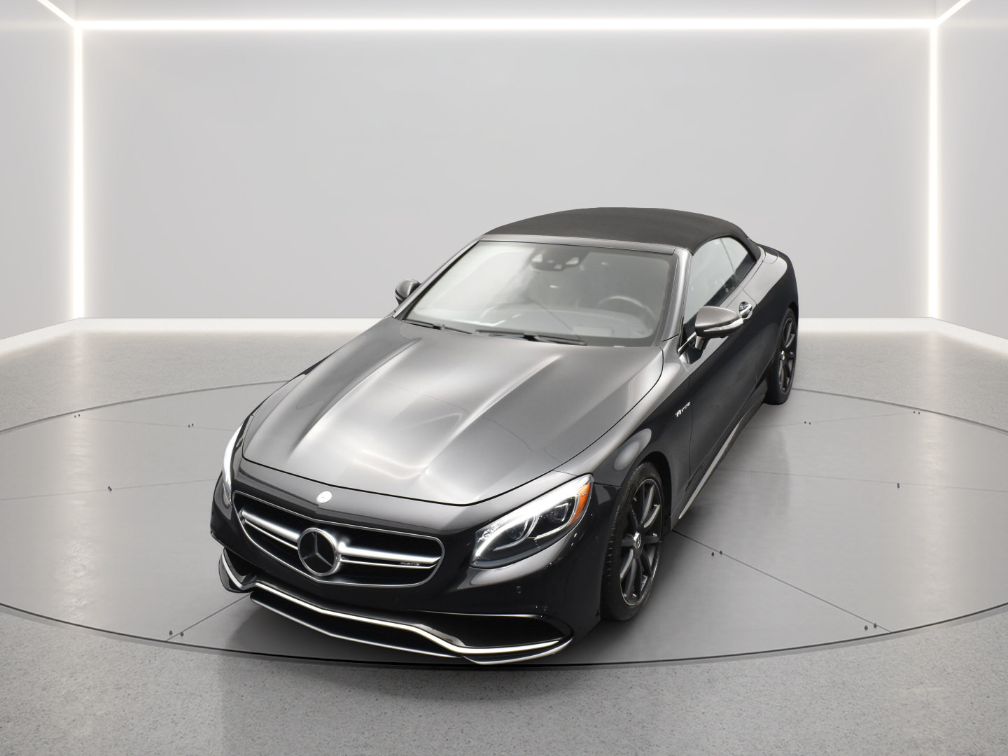 Used 2017 Mercedes-Benz S 63 AMG 4MATIC Cabriolet w/ Carbon Fiber Package image 18