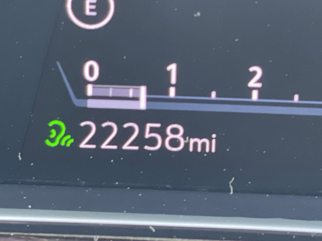 Used 2024 Cadillac Escalade Premium Luxury image 14