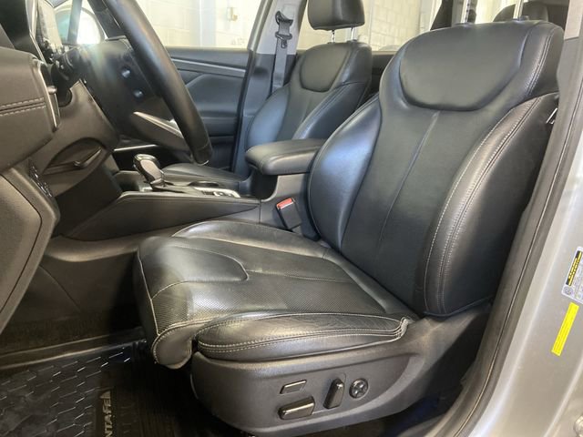 Used 2020 Hyundai Santa Fe Limited image 4