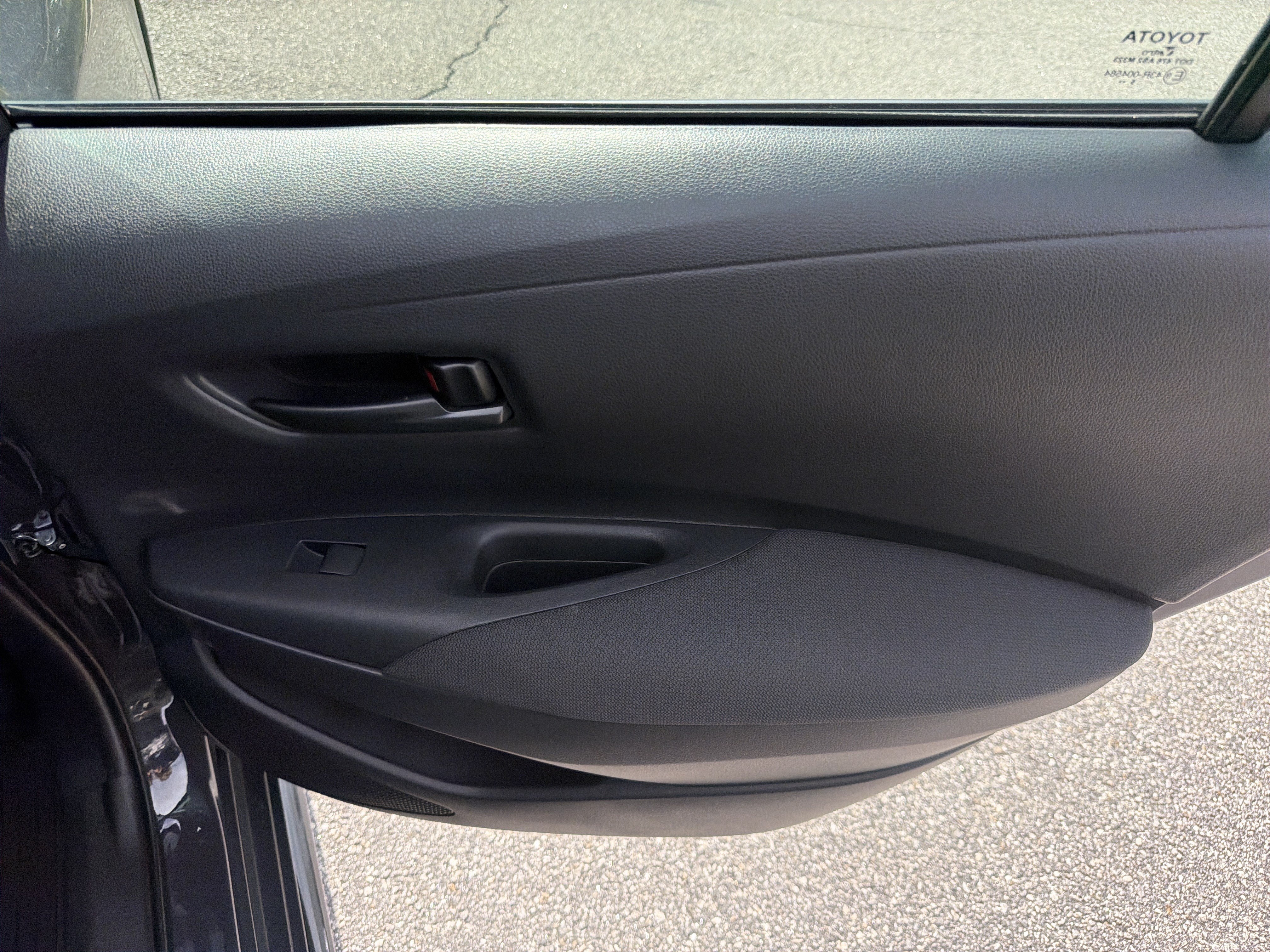 Used 2024 Toyota Corolla LE FWD image 27