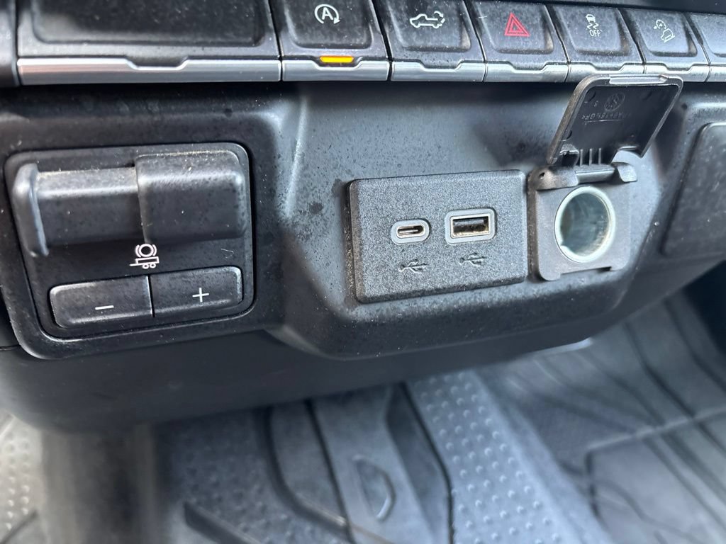 Certified 2019 Chevrolet Silverado 1500 LT w/ All-Star Edition AWD/4WD image 29