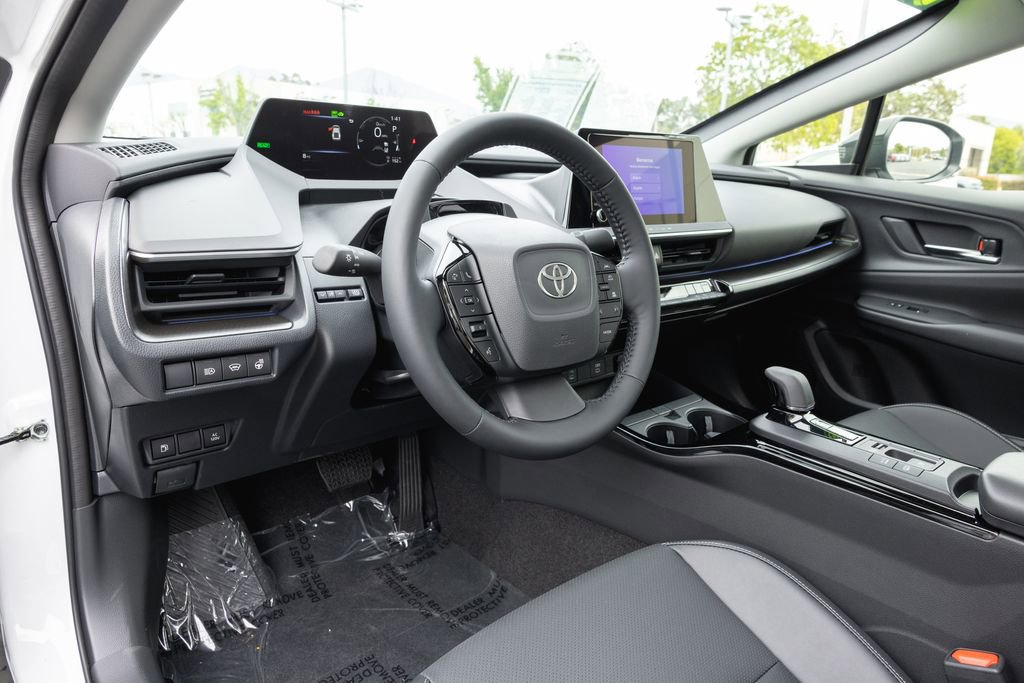 Used 2026 Toyota Prius Plug-In Hybrid image 10