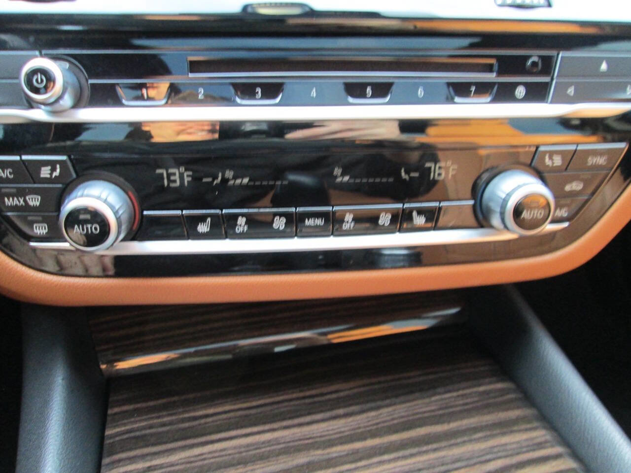 Used 2019 BMW 530e 530e iPerformance 4dr Sedan w/ Convenience Package image 39