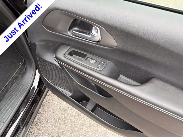 Used 2026 Chrysler Pacifica Select FWD image 15
