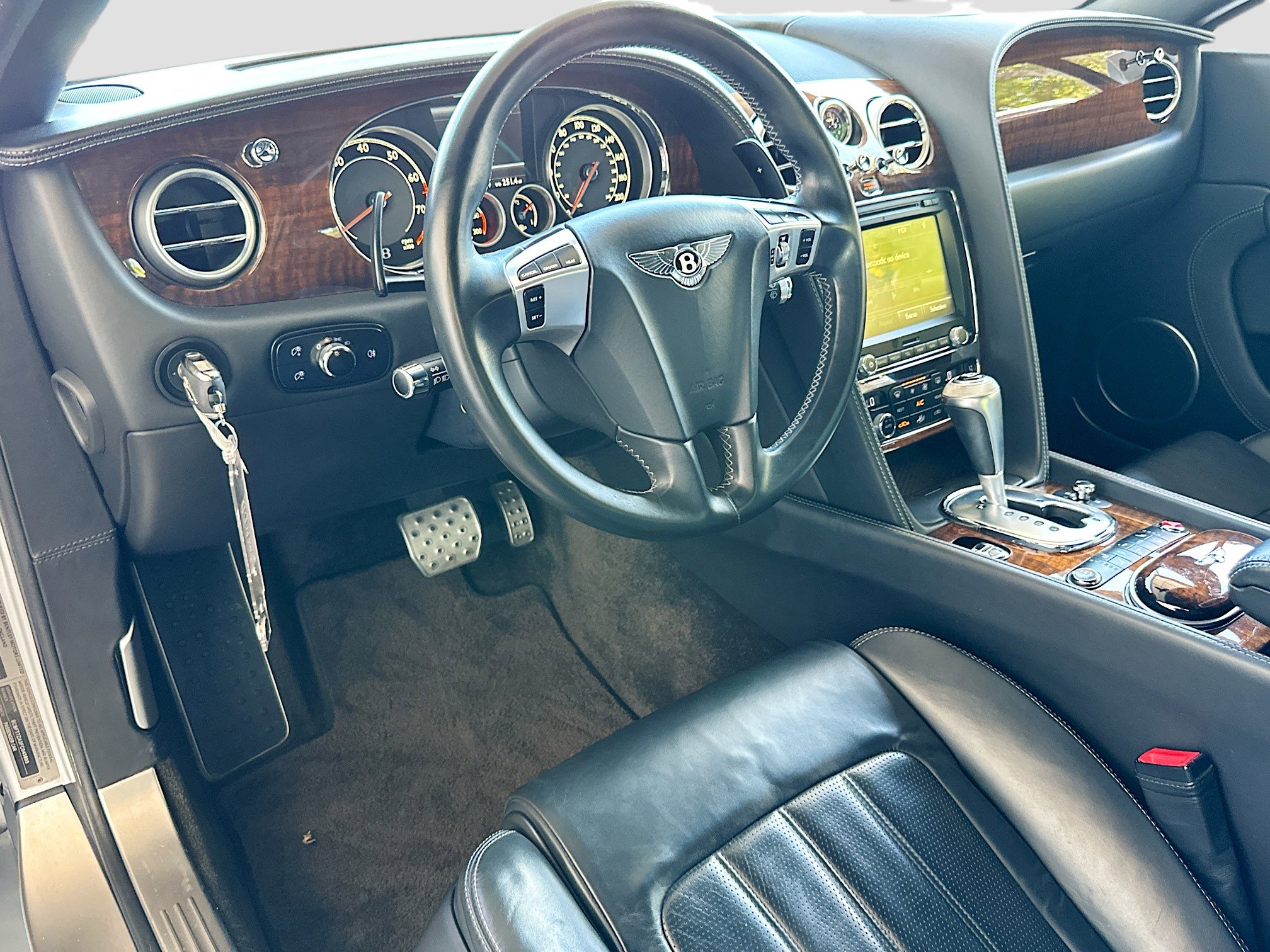 Used 2015 Bentley Continental GT image 9