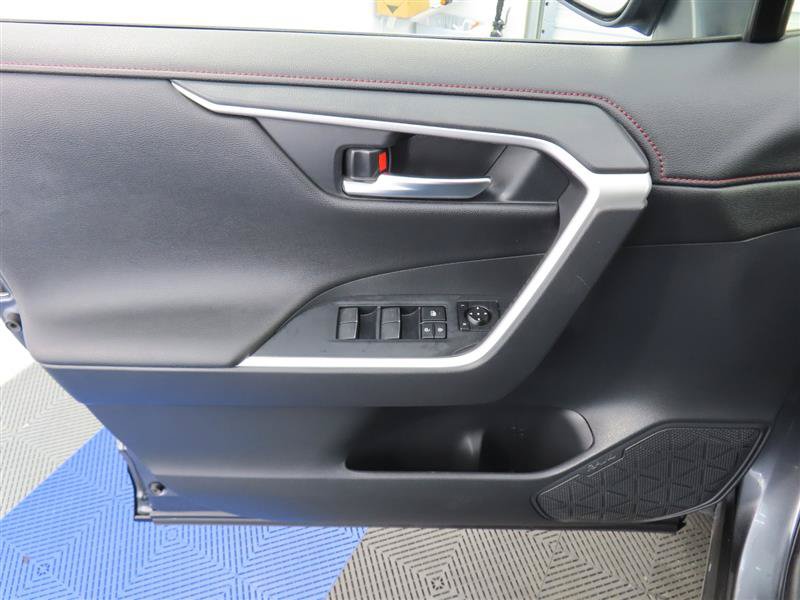 Used 2023 Toyota RAV4 XSE AWD/4WD image 12