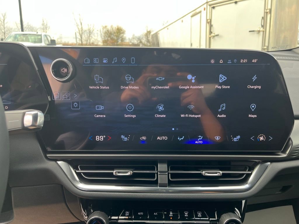 New 2026 Chevrolet Equinox EV LT w/ Comfort Package image 16