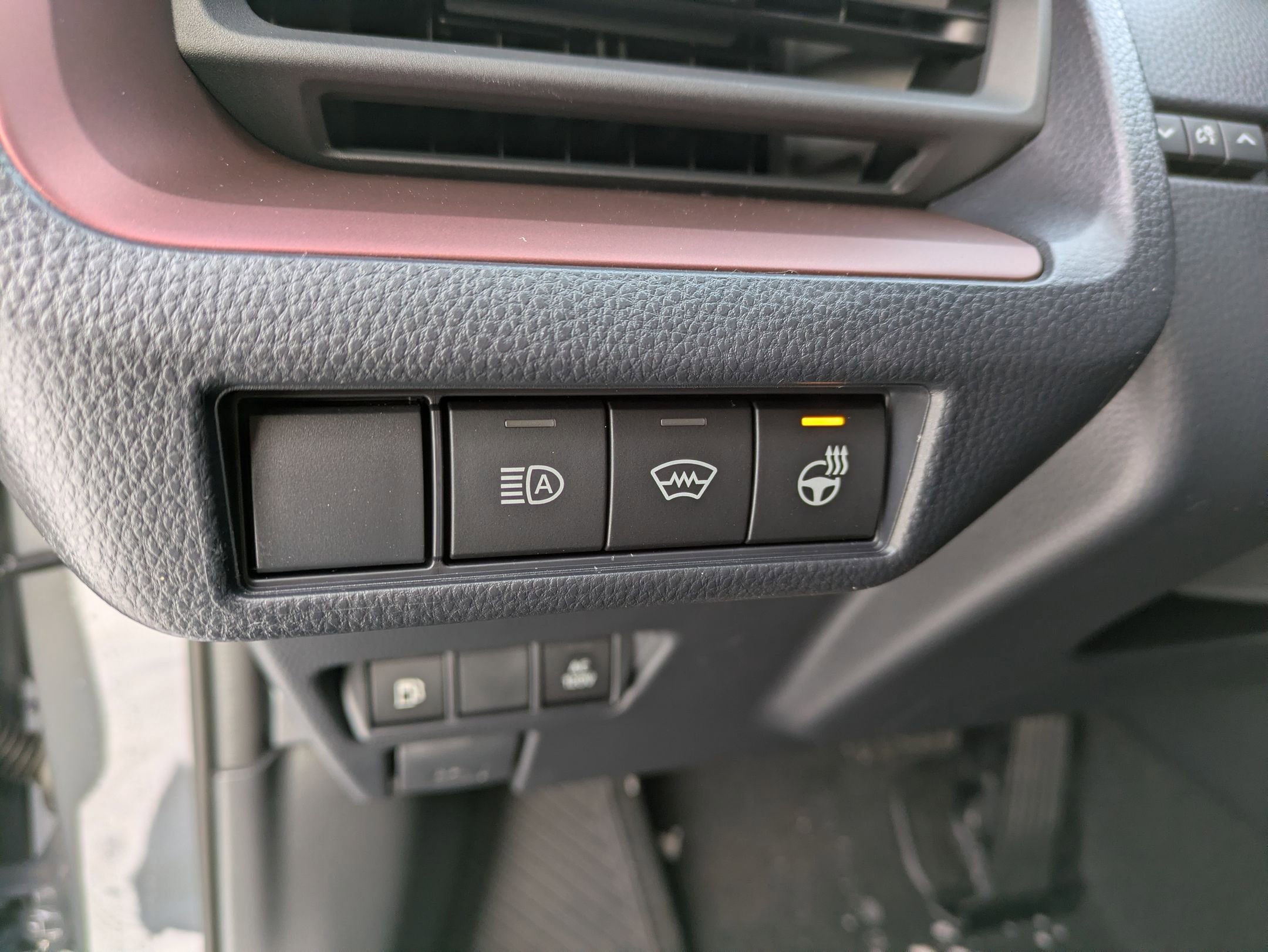 New 2026 Toyota Prius Plug-In Hybrid FWD image 14