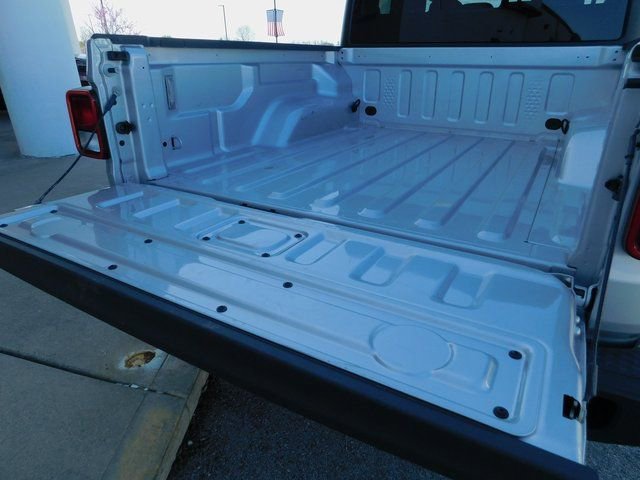 Used 2023 Jeep Gladiator Sport image 19
