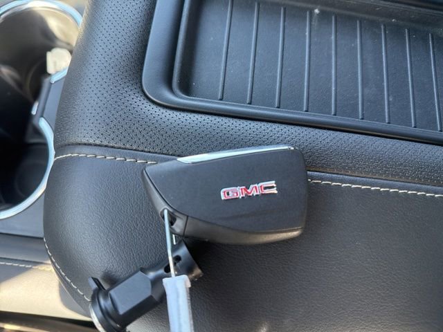 Used 2022 GMC Yukon XL SLT w/ SLT Premium Package AWD/4WD image 66