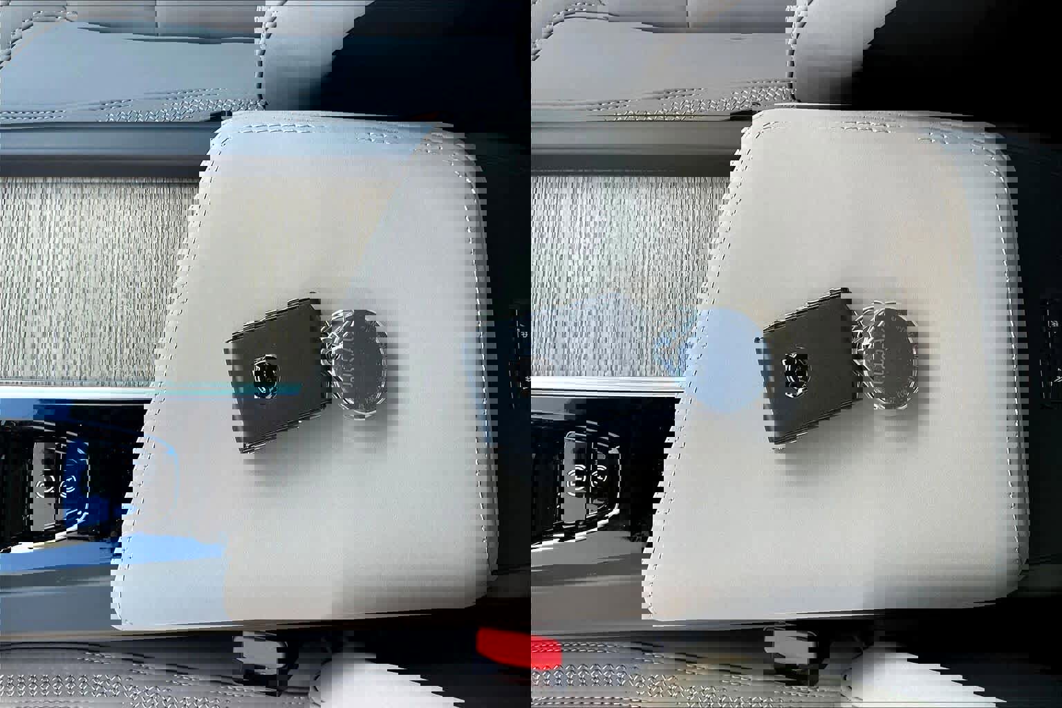 New 2026 Volvo XC60 B5 Plus w/ Protection Package Premier image 34