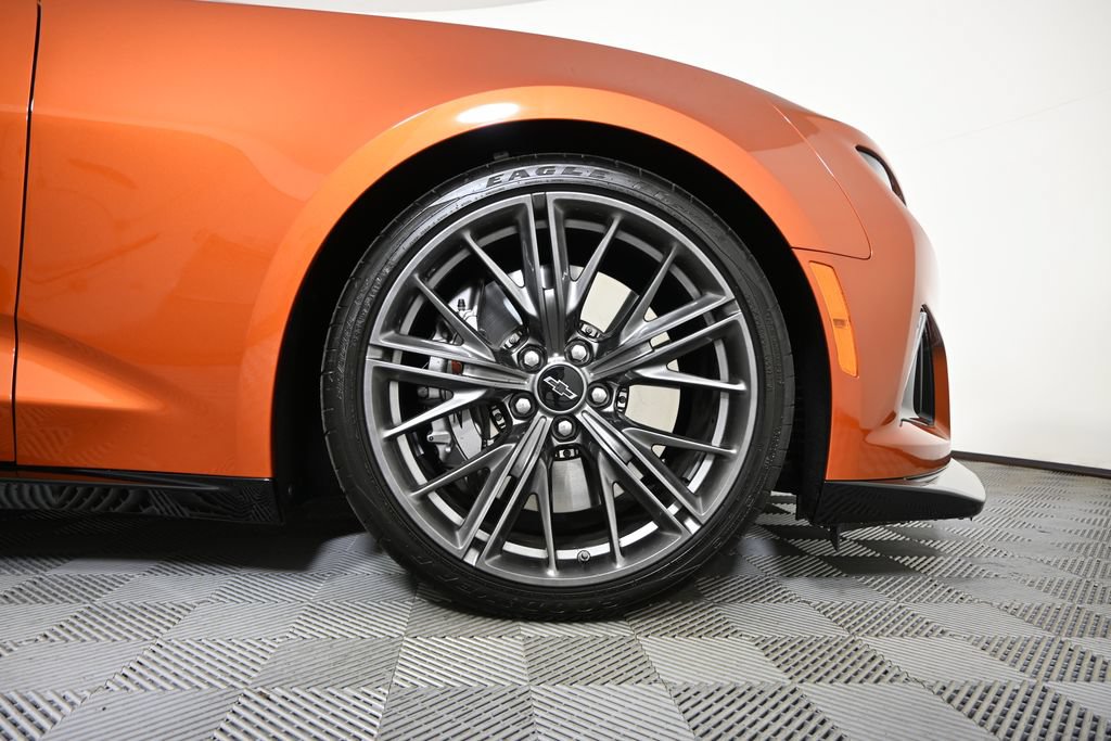 Used 2023 Chevrolet Camaro ZL1 RWD image 11