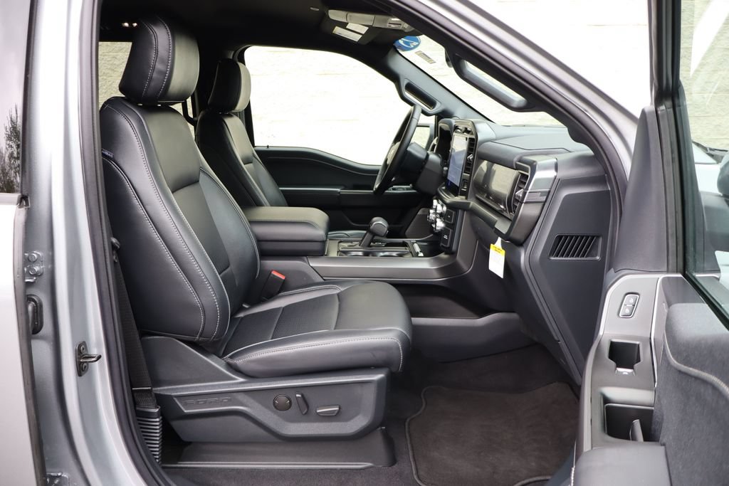 Used 2025 Ford F150 Lariat AWD/4WD image 35
