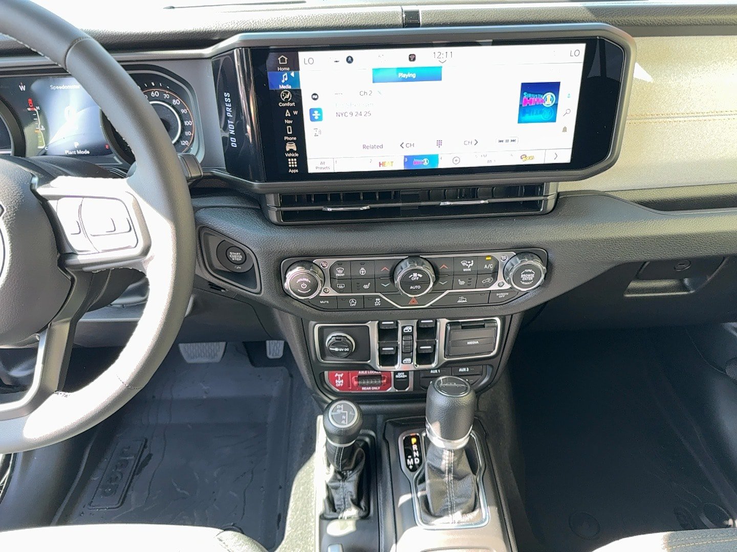 New 2025 Jeep Gladiator Sport AWD/4WD image 20