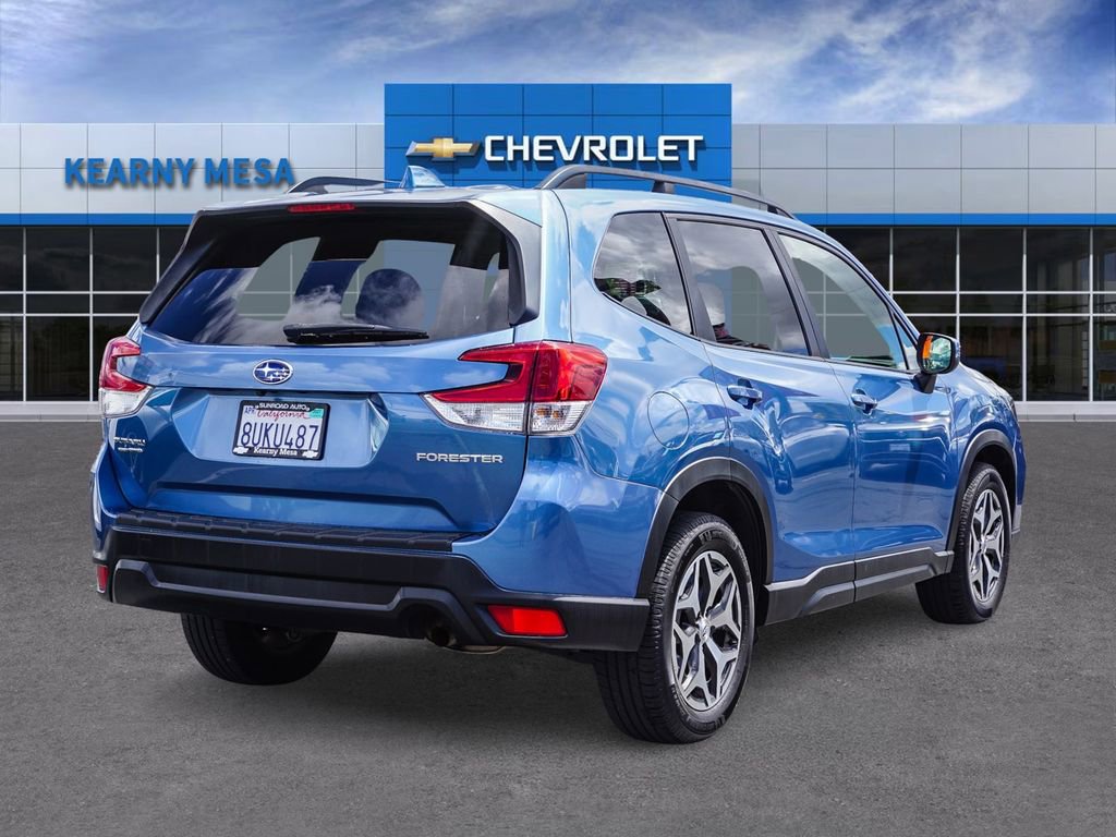 Used 2019 Subaru Forester Premium w/ All-Weather Package image 6