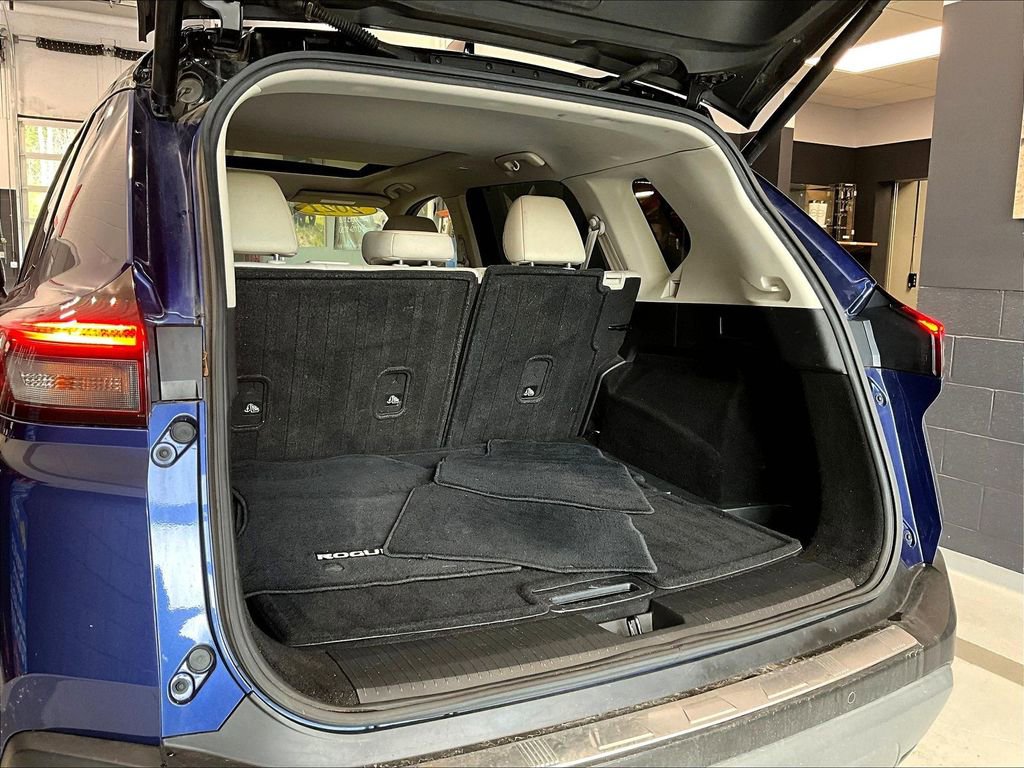 Used 2021 Nissan Rogue SL w/ Premium Package image 24