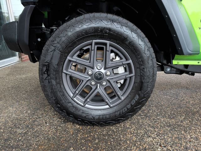 Used 2025 Jeep Wrangler Sport S image 33