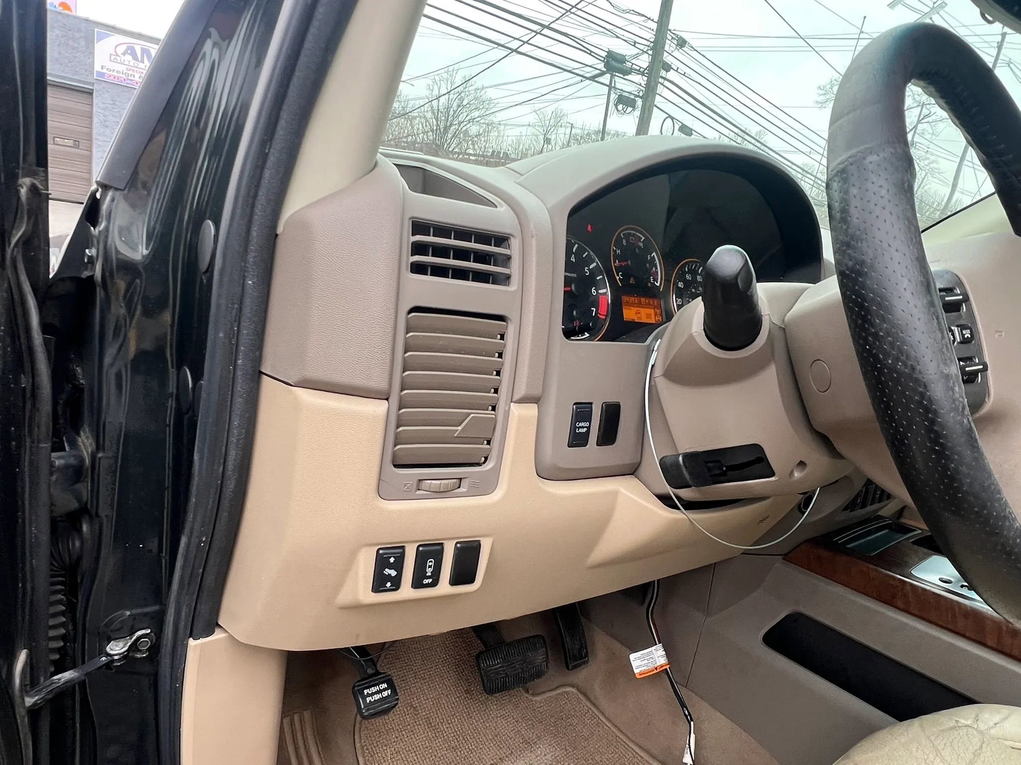 Used 2008 Nissan Titan LE w/ Tow Pkg image 22