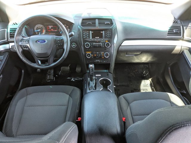 Used 2016 Ford Explorer XLT image 17