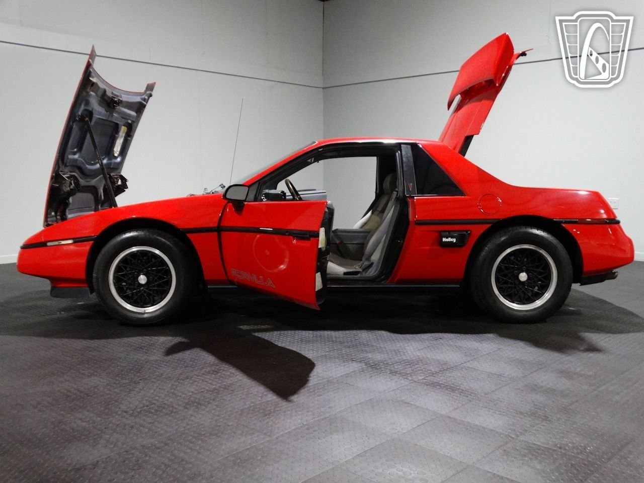Used 1988 Pontiac Fiero image 29