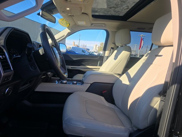 Used 2021 Ford Expedition Platinum image 12