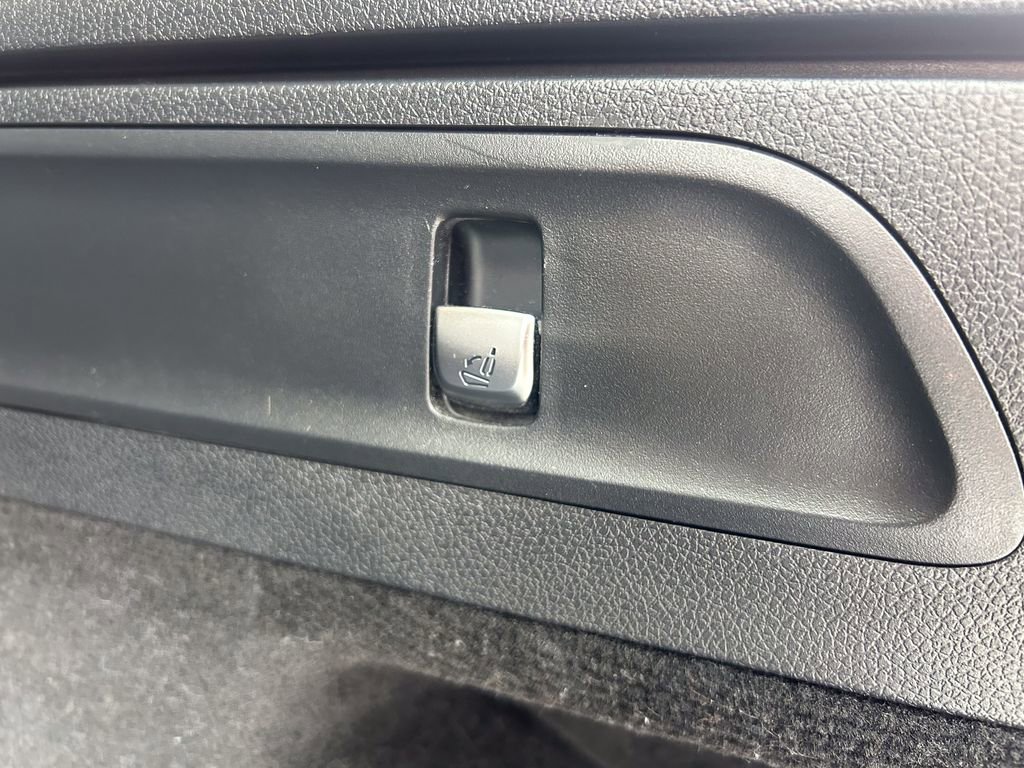 Used 2016 Mercedes-Benz GLC 300 image 18