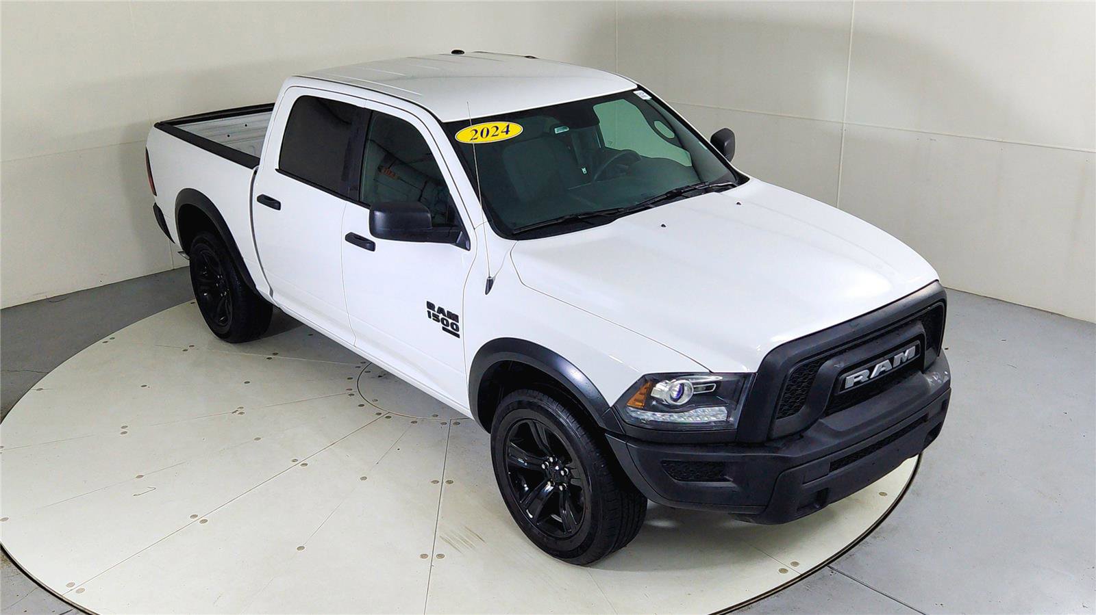 Used 2024 RAM 1500 Classic Warlock image 13