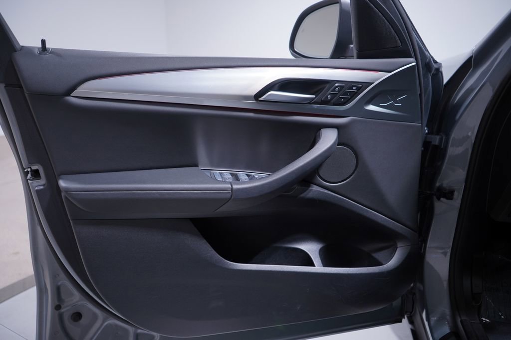 Used 2024 BMW X3 xDrive30i w/ Convenience Package image 16