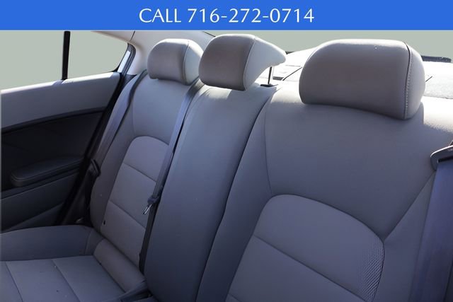 Used 2018 Kia Forte LX w/ LX Rear Camera Package image 13