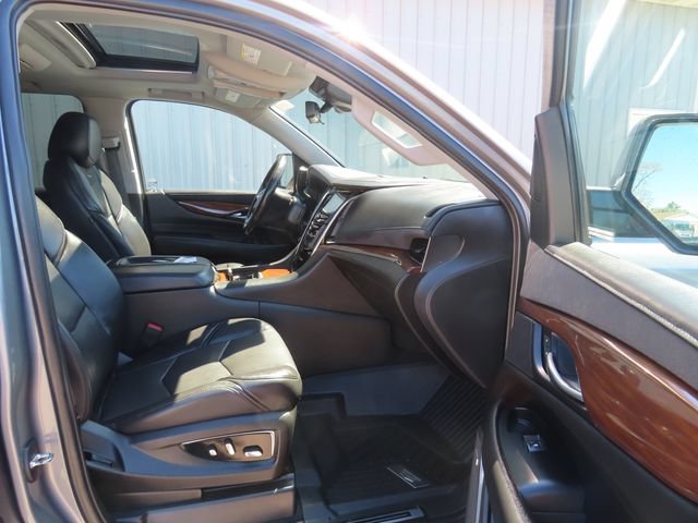 Used 2020 Cadillac Escalade Premium Luxury AWD/4WD image 24