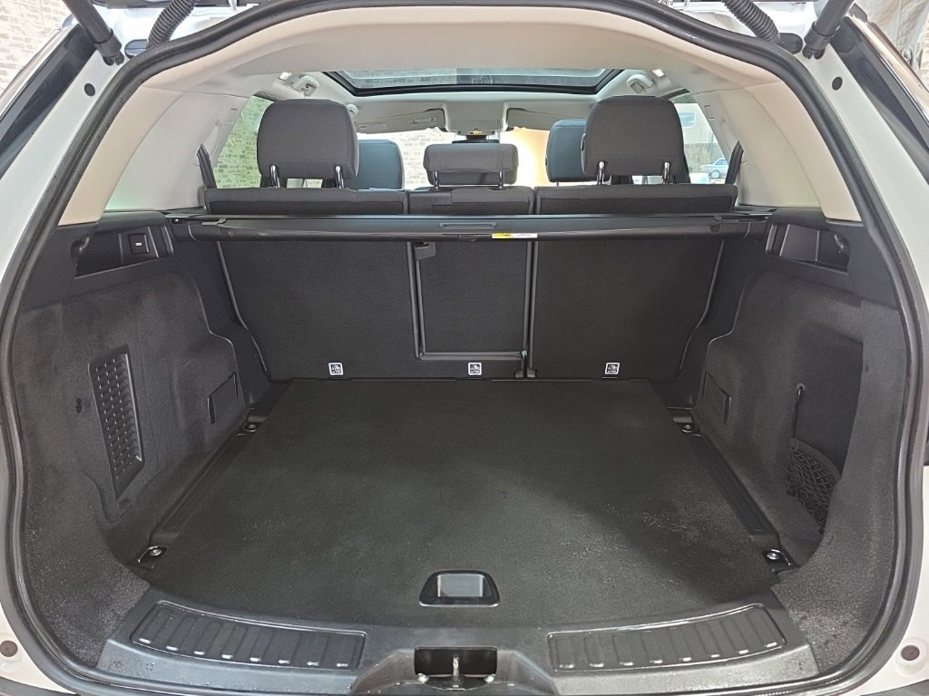 Used 2020 Land Rover Discovery Sport image 14