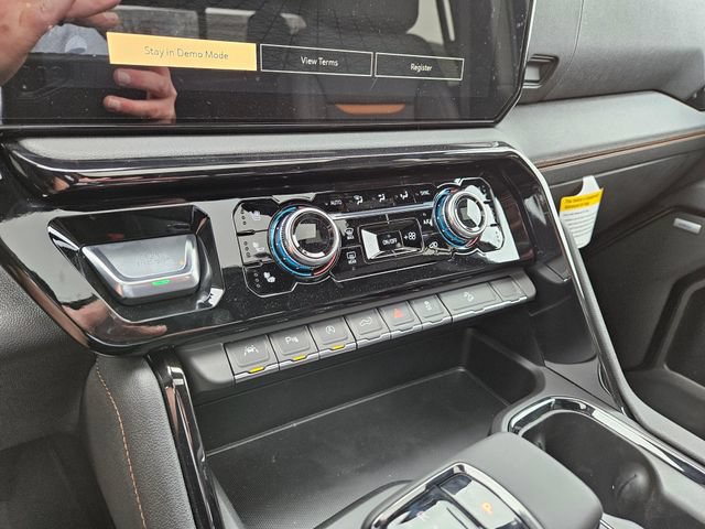 New 2026 GMC Sierra 1500 AT4 w/ AT4 Premium Package AWD/4WD image 29
