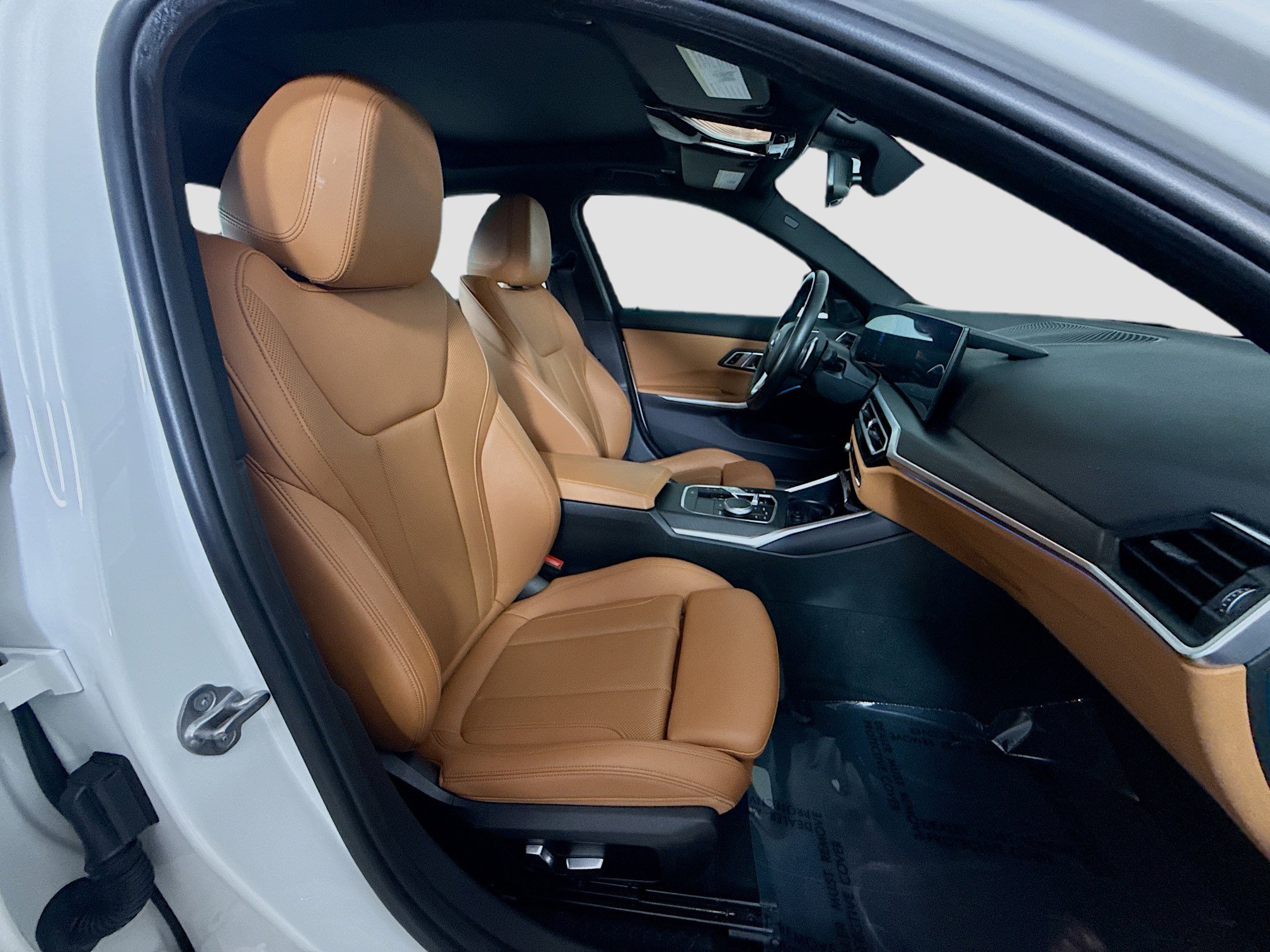 Used 2023 BMW 330e w/ Driving Assistance Package image 29