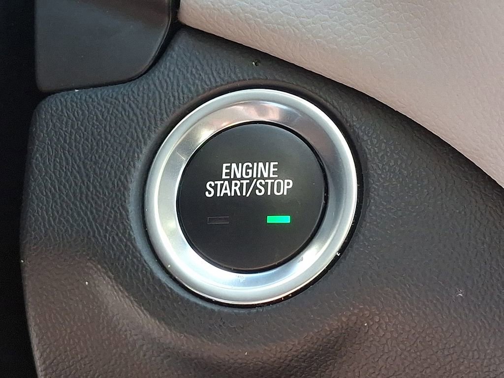 Used 2022 Chevrolet Equinox LS AWD/4WD image 18