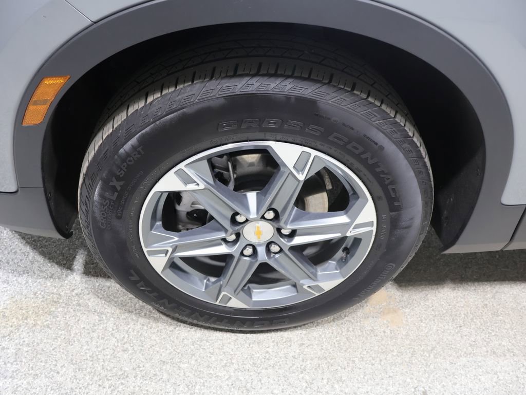 Used 2025 Chevrolet Blazer LT AWD/4WD image 10