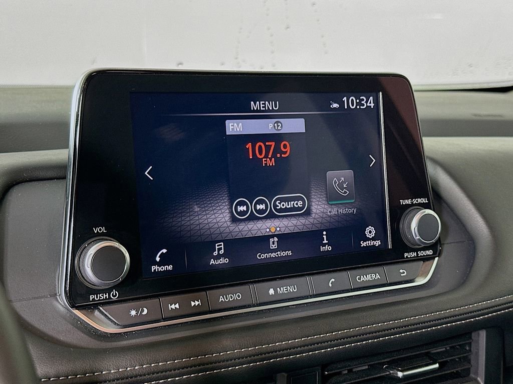 Used 2025 Nissan Rogue SV image 23