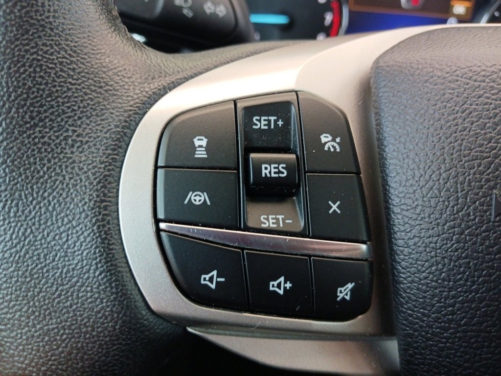 Used 2024 Ford Explorer Limited image 8