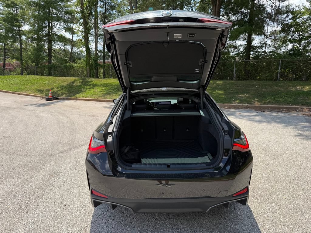 Used 2025 BMW i4 eDrive40 w/ Premium Package RWD image 29