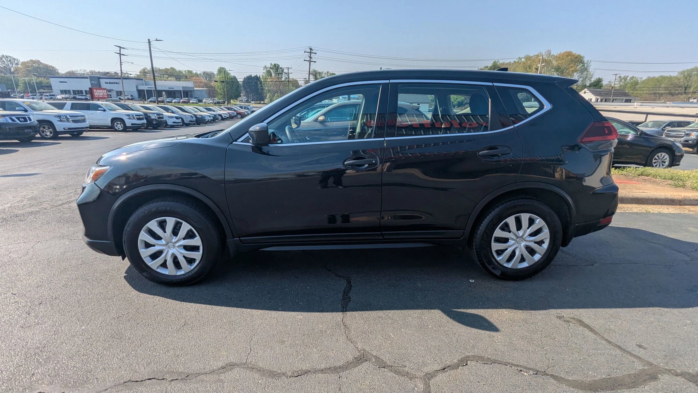 Used 2018 Nissan Rogue S FWD image 4