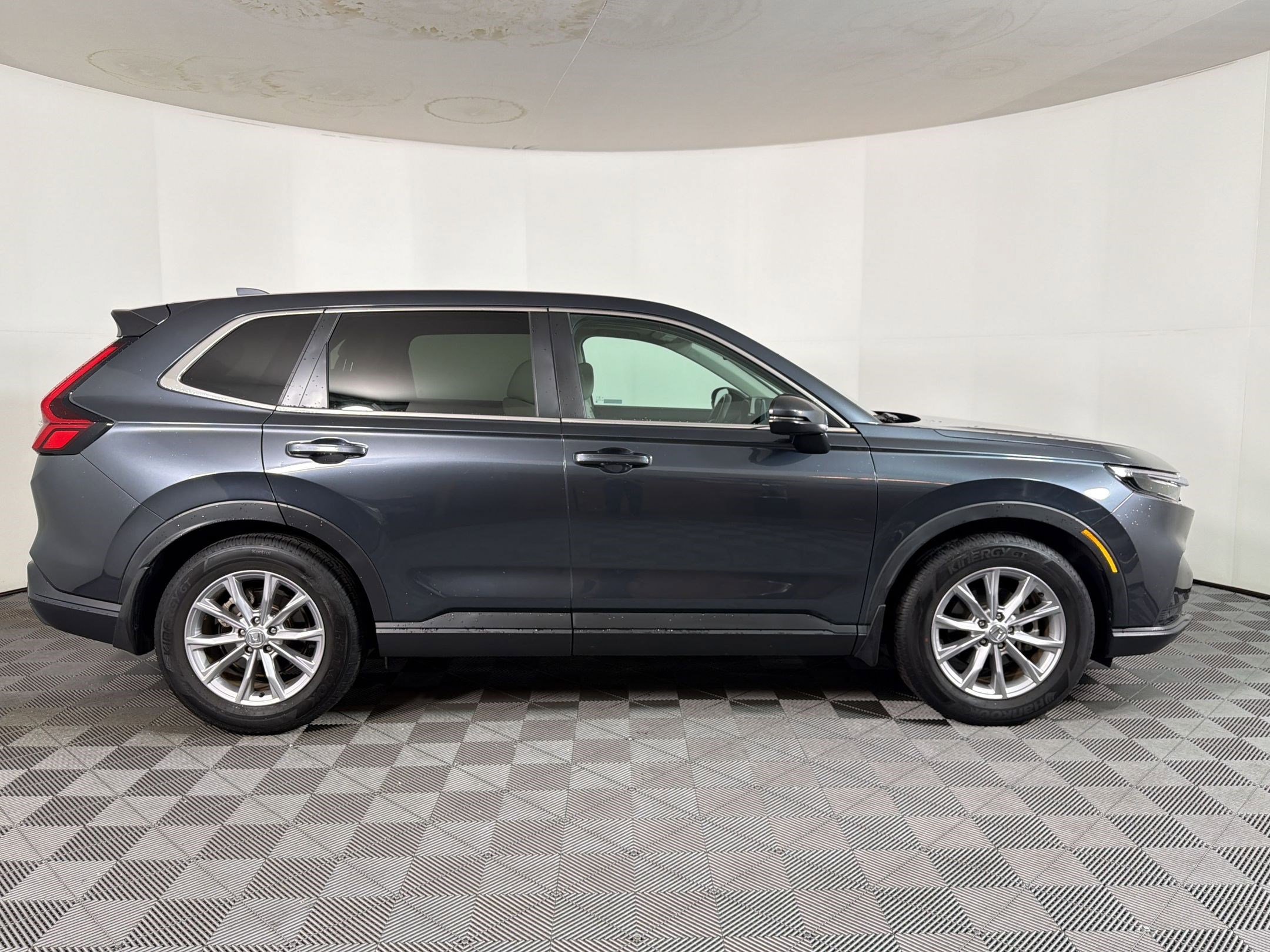 Used 2024 Honda CR-V EX-L image 8