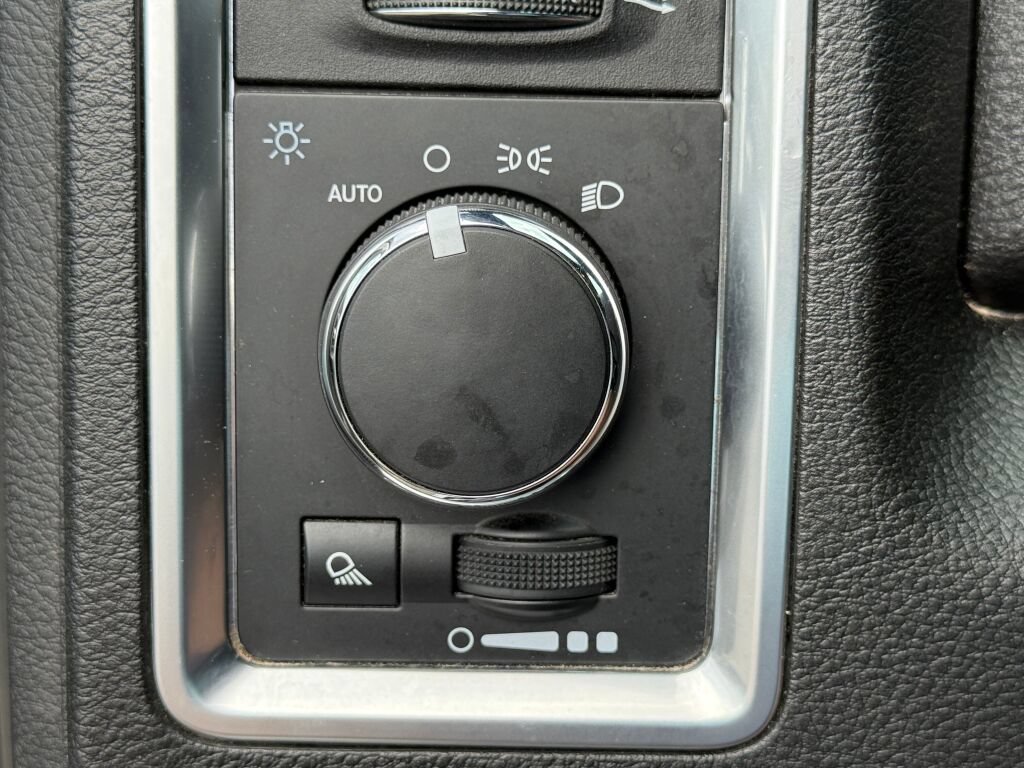 Used 2024 RAM 1500 Warlock RWD image 30