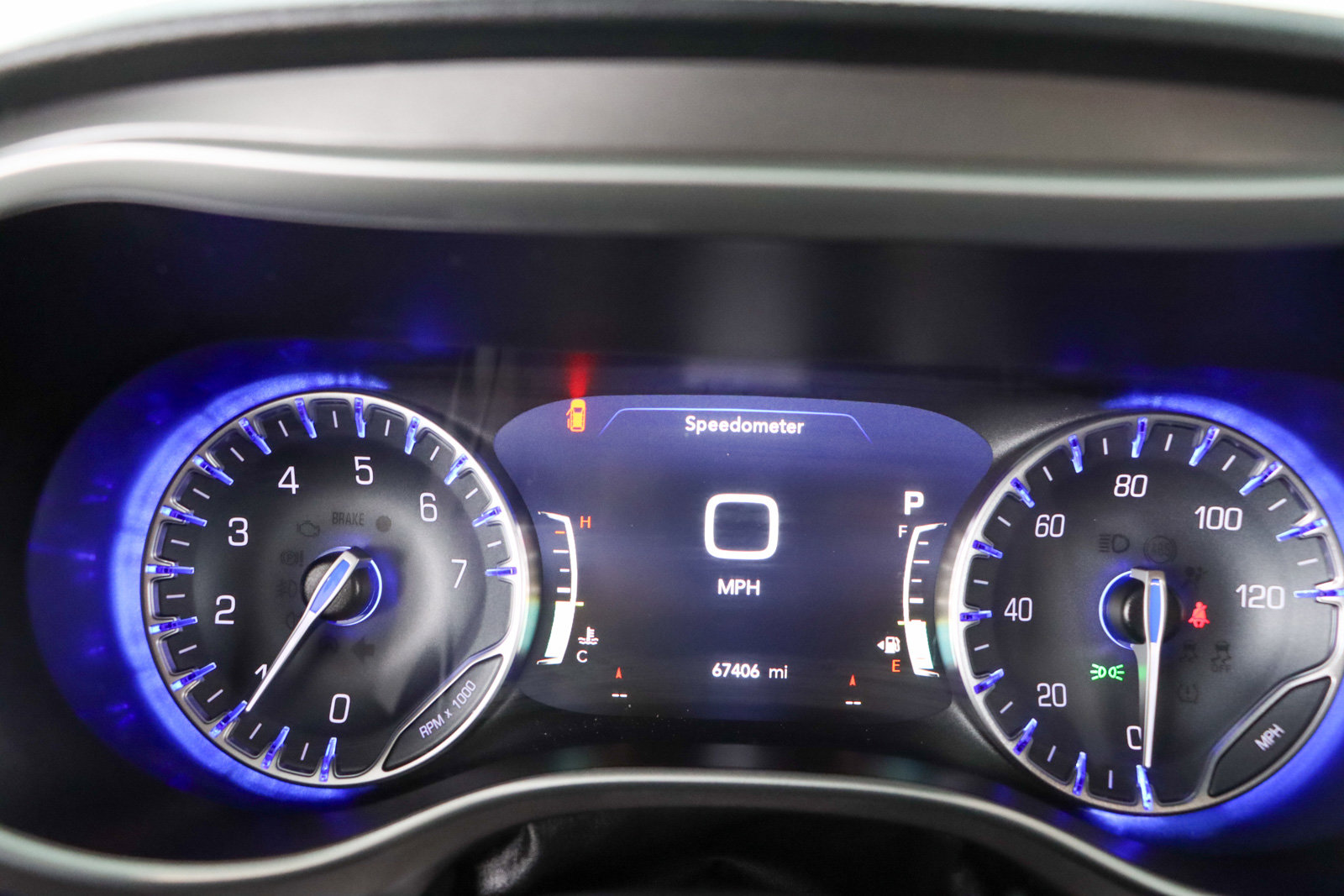 Used 2023 Chrysler Pacifica Touring-L image 15