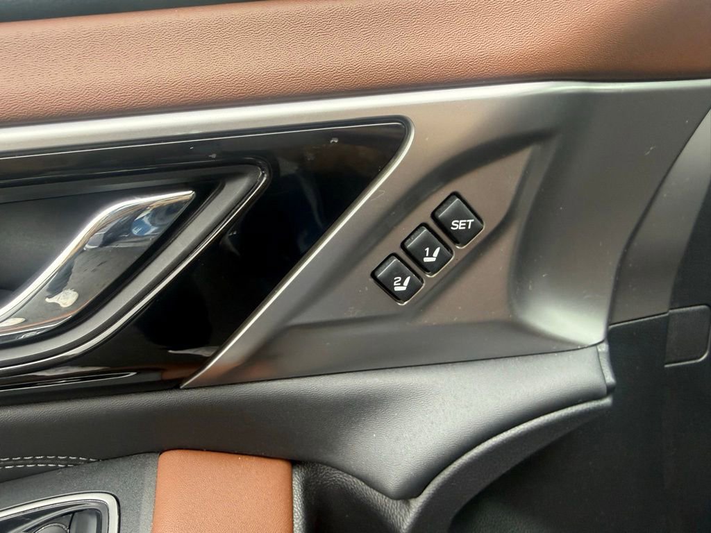 Used 2022 Subaru Outback Touring image 12