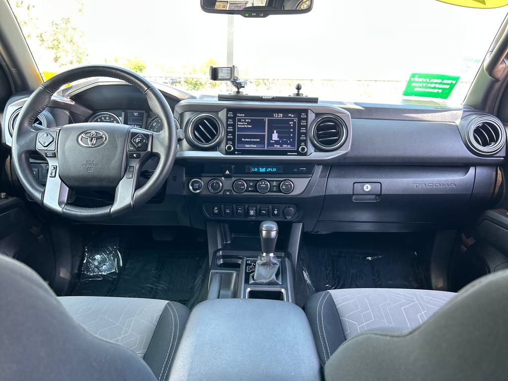 Used 2023 Toyota Tacoma TRD Off-Road w/ Technology Package AWD/4WD image 6