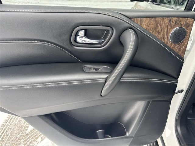 Used 2021 INFINITI QX80 Premium Select w/ All-Season Package image 11