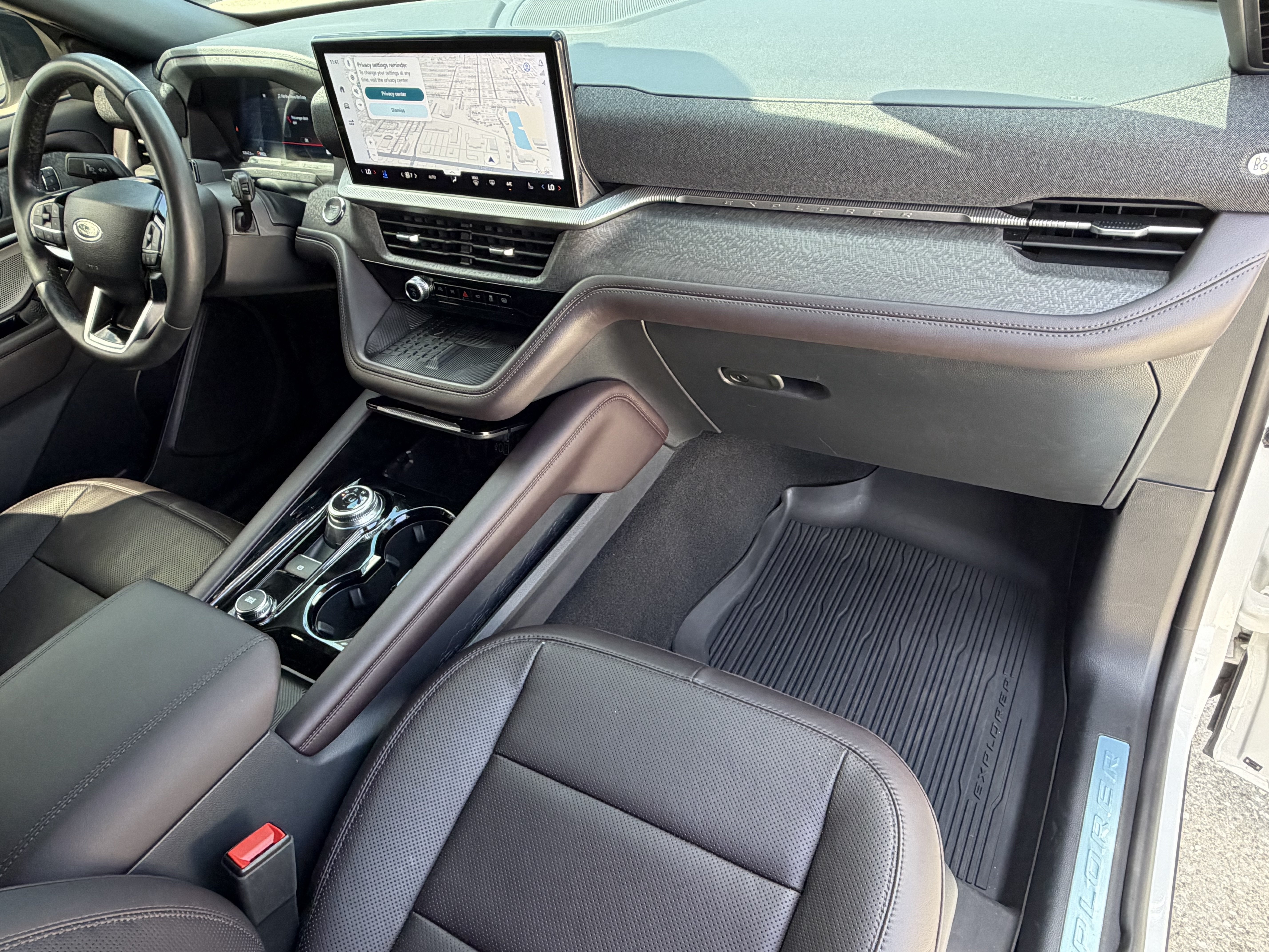 Used 2025 Ford Explorer Platinum w/ Ultimate Package RWD image 21