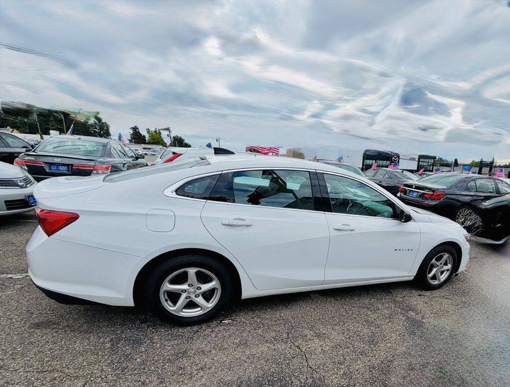 Used 2018 Chevrolet Malibu LS FWD image 6